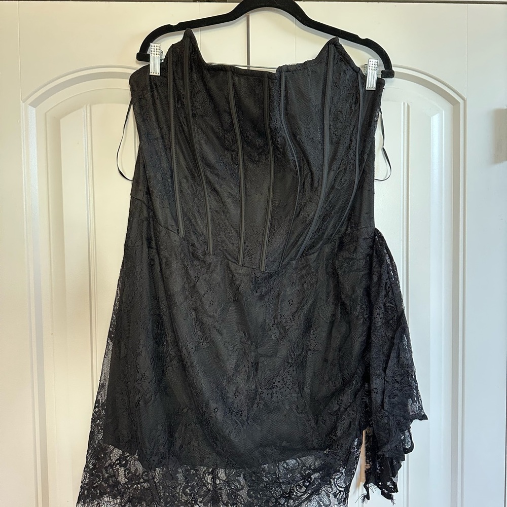 Fashion Nova Black Asymmetrical Lace Dress with Gloves